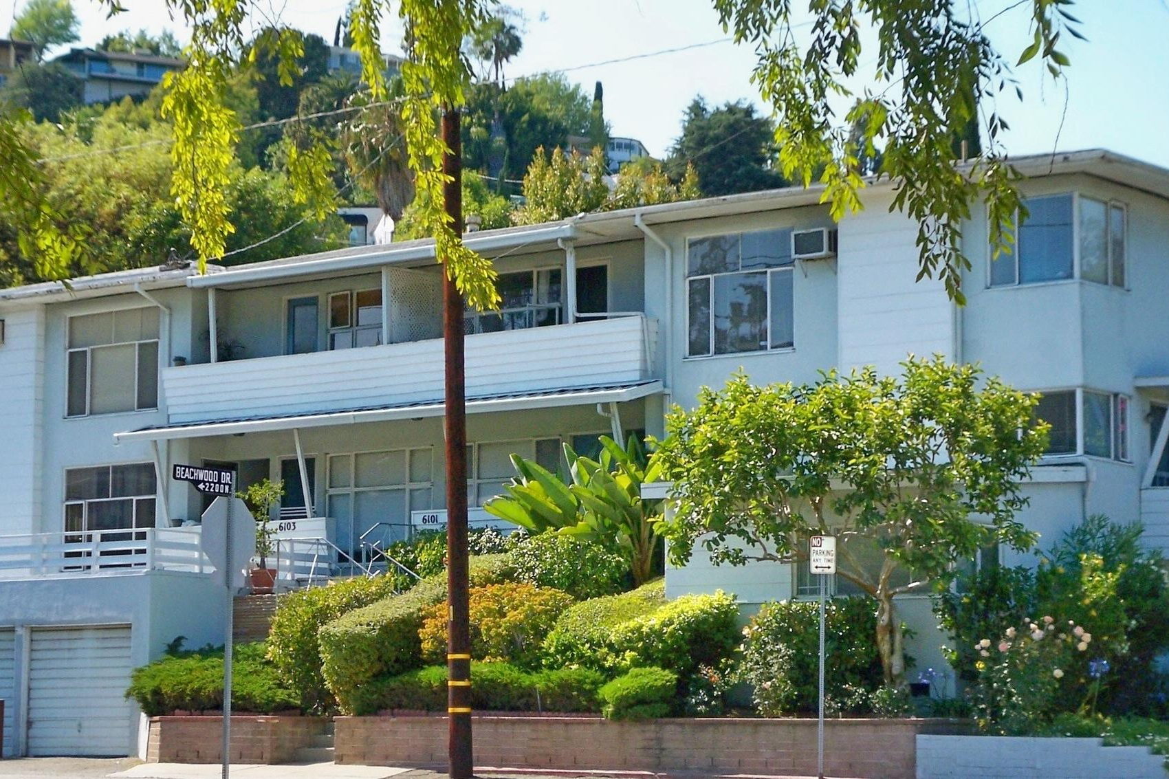 6101 Graciosa Drive, Los Angeles, CA 90068